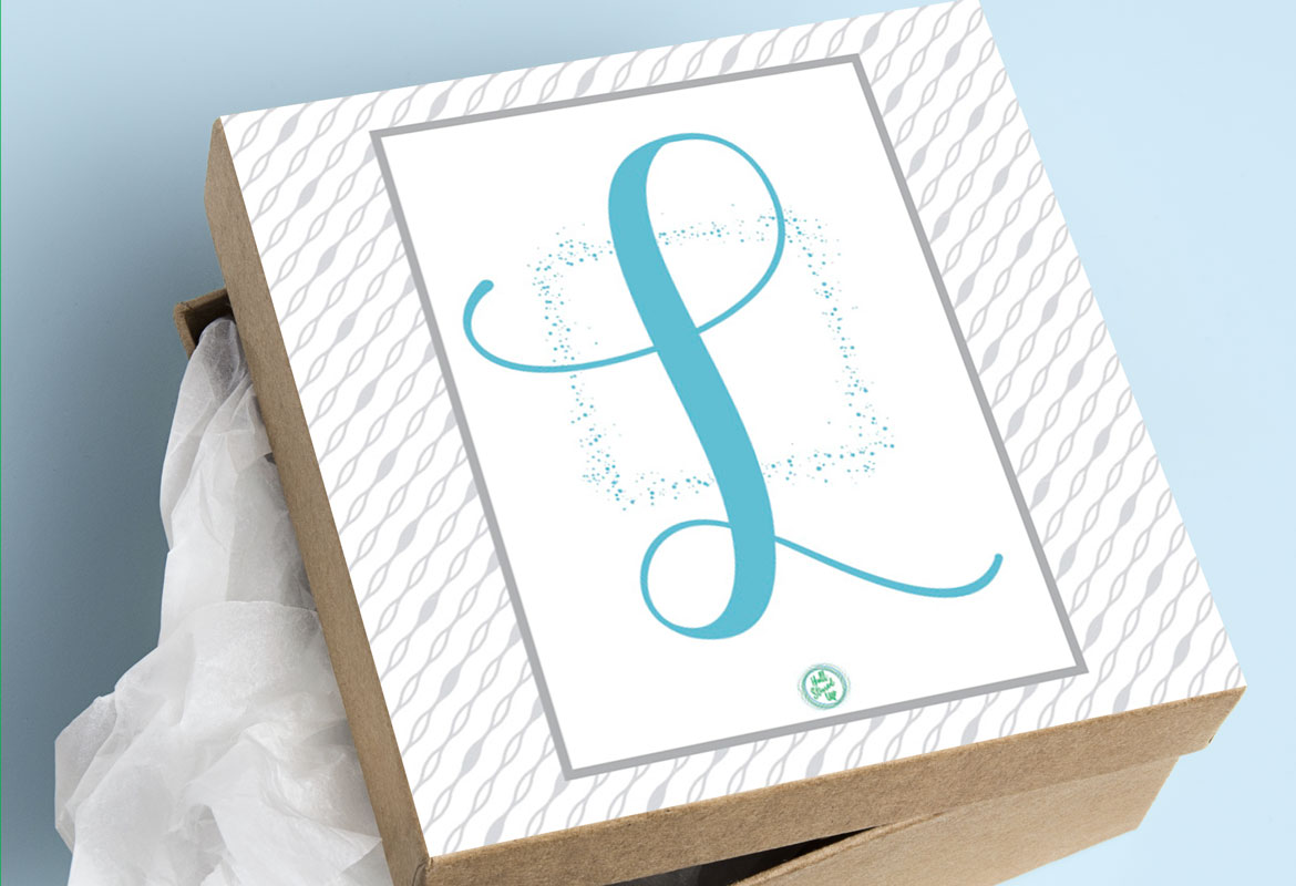 Look Here! It’s a free ‘L’ printable for Monogram Monday!